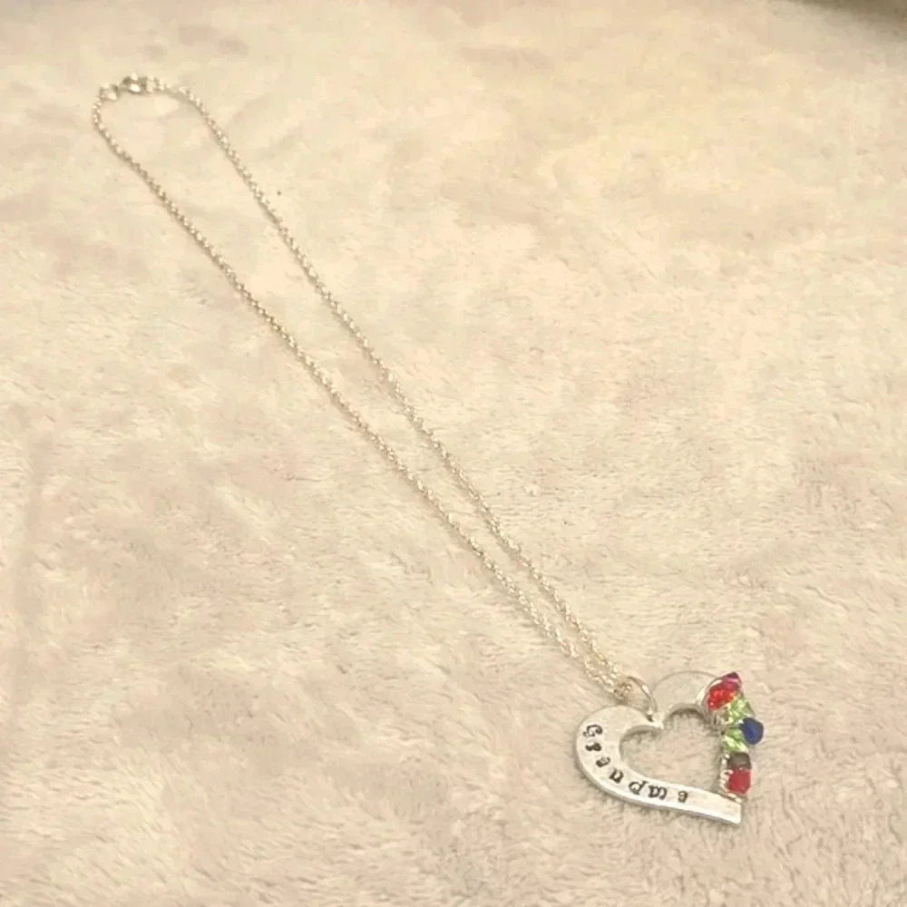 #526 Silver tone grandma necklace - Picture 3 of 5